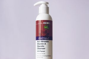 Read more about the article Derma E Anti-Wrinkle Vitamin A Glycolic Temizleyici